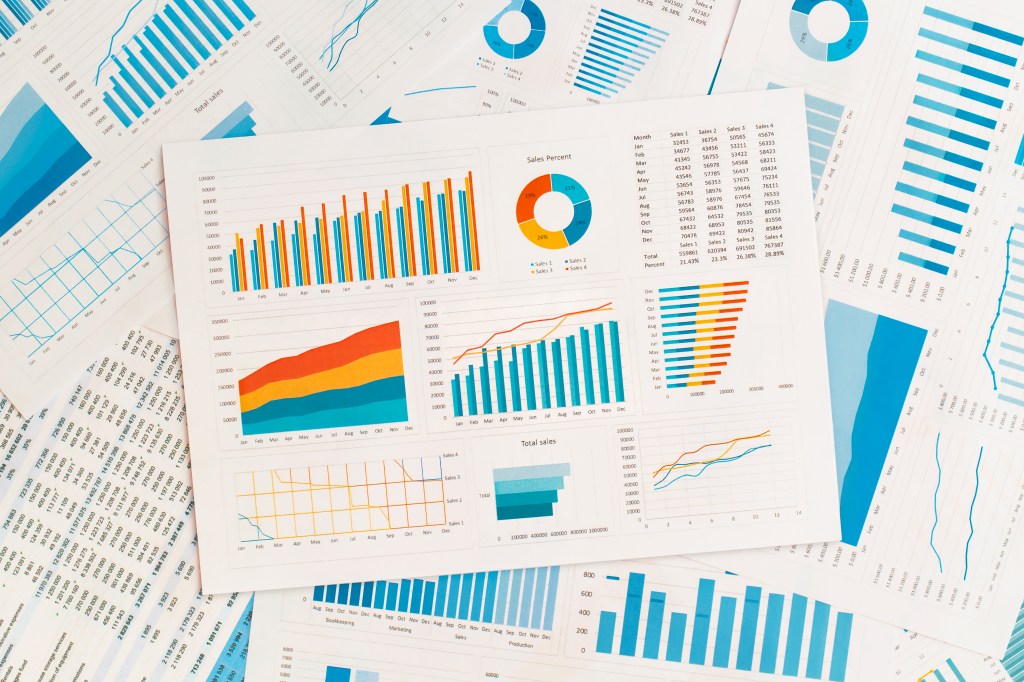 The Art of Less: Simplifying Data Visualizations for Maximum&nbsp;Impact